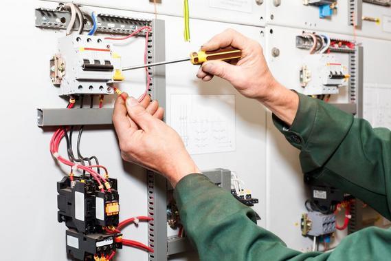 Algemene elektriciteitswerken, Elektriciteitswerken, Elektrische installaties, Plaatsen van zonnepanelen, Domotica, Videofonie en parlofonie, Toegangscontrole, Datanetwerken, Elektriciëns, Elektrische keuringen in Wieze, Oost-Vlaanderen