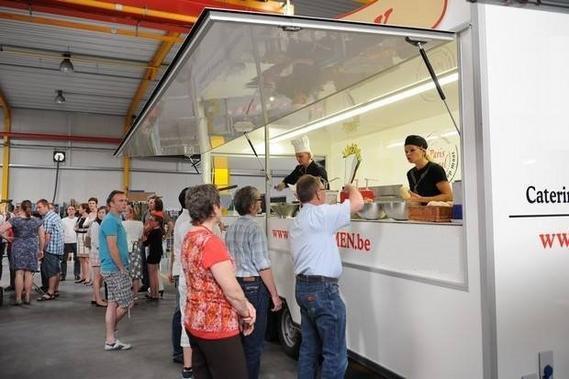 Foodtrucks, Frietkramen, Bedrijfsfeesten, Privéfeesten, Babyborrels, Frietjes op school, Familiefeesten, Trouwfeesten, Evenementen in Westkerke, West-Vlaanderen