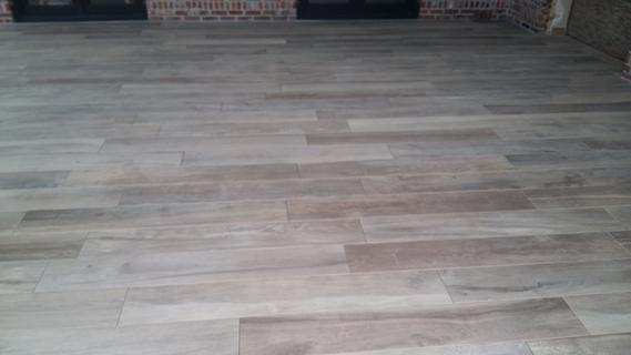 Vloer laten leggen, Tegelwerken, Verbouwingswerken, Renovatiewerken, Kleine metselwerken, Plaatsen van badkamertegels, Bouwfirma, Bouwonderneming in Oostrozebeke, West-Vlaanderen