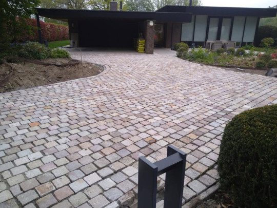 Aanleg van opritten Sint-Niklaas, Oost-Vlaanderen