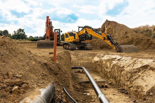 Topografie, Graafwerk, Grondwerken, Bevloeiingswerken, Totale buiten projecten, Rioleringsnetwerk, Grondwerk bedrijf, Aanleg van gazon, Riolering, Beregening systeem aanleggen in Neerpelt, Limburg