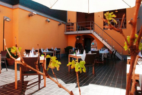 Verse seizoensgebonden gerechten, Degustatiemenu, Weeklunch, Bestellen van rouwmaaltijden, Taverne, Menukaart, Catering, Keuze uit verschillende dagschotels, Organisatie van feesten, Brasserie gerechten serveren in Lebbeke, Oost-Vlaanderen