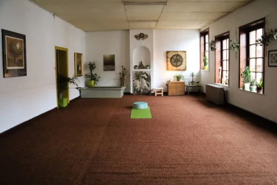 Schoolstress verminderen met yoga Geraardsbergen, Oost-Vlaanderen