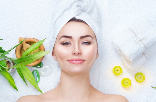 Gelaatsverzorging, Spamanicure en -pedicure, Intraceuticals, Microdermabrasie, Powerplate, Maquillage, Epilatie, Crystal Clear Skincare, Barbor, Verkoop van producten Babor in Merelbeke, Oost-Vlaanderen