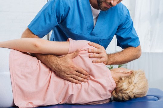 Smits Glenn Nijlen Antwerpen Kinesitherapeuten Kinesist Licentiaat in de  kinesitherapie Rugklachten - All-in België