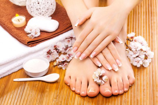 Pedicure caroline , Caroline Vandewiele, Pedicure huidziekte, Gespecialiseerde voetbehandeling, Eeltpitten, Medische pedicure caroline vandewiele , Ingegroeide nagel, Ontharen onderkin, Ontharen bovenkin, Reumapatienten  in Rotselaar, Antwerpen