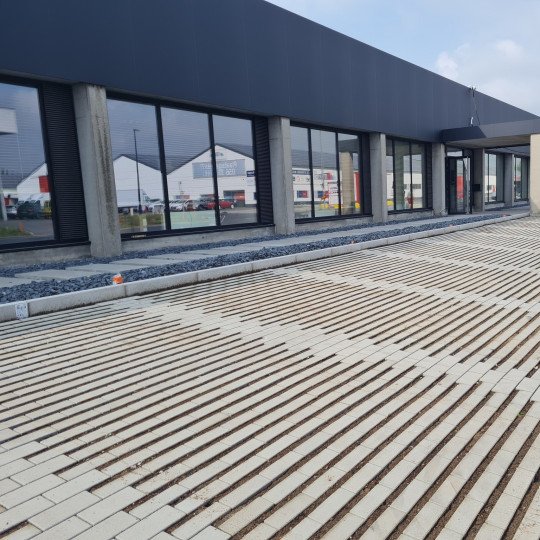 Opritten en parkings Otegem, West-Vlaanderen.jpg - Degrovan, Otegem