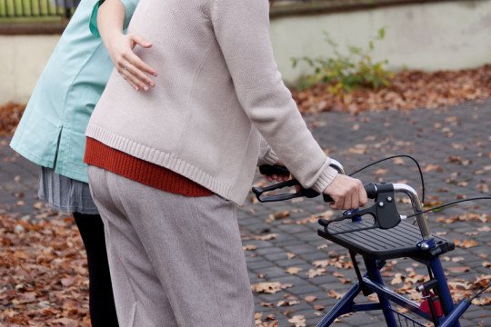 Verpleging, Verpleging aan huis, Medische pedicure, Voetreflexologie, Port a cath, Hygienische zorg, Wondzorg, Inspuiting, Toiletzorg, Bloedafname in Dilsen-Stokkem, Limburg