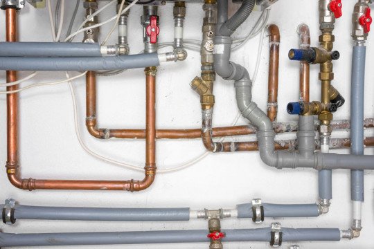Loodgieterij, Loodgieter, Sanitaire installaties, Installatie verwarming, Onderhoud verwarming, Badkamerrenovatie, Sanitaire klussen, Ketels Plaatsen, Verwarmingstoestellen, Noodinterventies in Antwerpen
