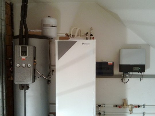 Erkend installateur, Installatiebedrijf, Gasketel onderhoud, Zonneboilers onderhoud, Loodgieterij, Badkamerrenovatie, Ventilatiesystemen, Fotovoltaïsche zonnepanelen, Airco installatie, Service installateur in Aalter, Oost-Vlaanderen