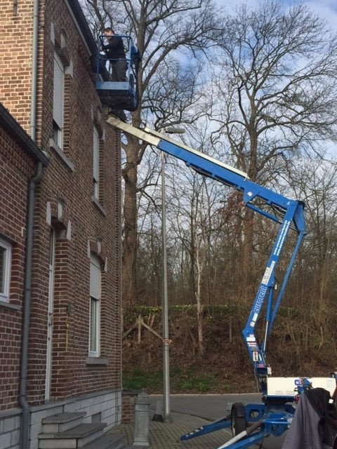 Kluswerken, Klusbedrijf, Tuinwerken, Plaatsen van omheiningen, Schilderwerken, Binnen en buiten schilderwerken, Totaalrenovatie, Schilderwerken gevel, Binnenafwerking in Borlo, Limburg
