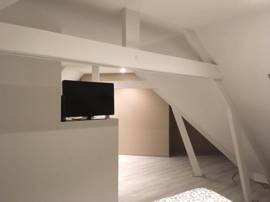 Schilder, Decoratiewerken, Mortex, Plamuurwerken, Herstellingswerken, Behangwerken, Behanger, Schrijnwerken, Kasten op maat, Binnen en buitenschilderwerken in Zeebrugge (Brugge), West-Vlaanderen
