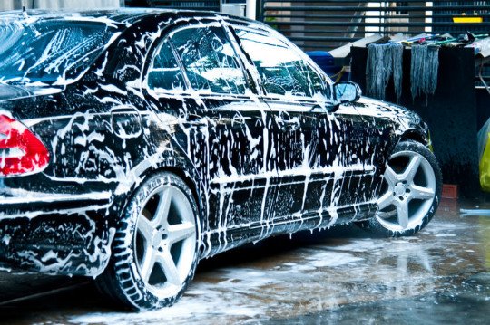 Carwash, Handcarwash, Auto interieurreiniging, Wassen van velgen, Schoonmaken van motoren in Oostakker, Oost-Vlaanderen