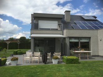 Ramen, Veranda zonweringen, Rolluiken, Zonneschermen, Luifels, Raamdecoratie, Verduisterende zonneschermen, Plaatsen zonnewering, Afdaken, Aluminium garagepoorten in Waarschoot, Oost-Vlaanderen