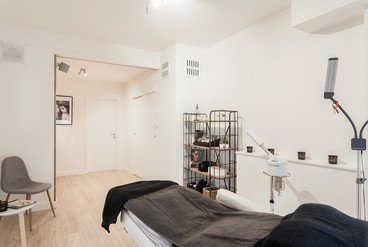 Schoonheidsspecialiste, Beautysalon, Wimperextensions, Wimperverlenging, Wenkbrauwextensions , Opleiding wimperextensions, Brow treatments, Brow trainingen, Powder brows cursussen , Opleiding harsen in Lier, Antwerpen