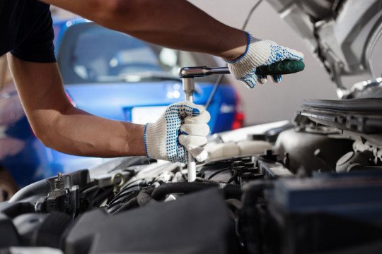 Carrosserie herstellen, Versnellingsbakken revisie, Auto opkopers, Auto opkoper, Auto opkoper van beschadigde auto, Revisie versnellingsbakken, Revisie motoren, Autogarage, Automontage in Hamme, Oost-Vlaanderen