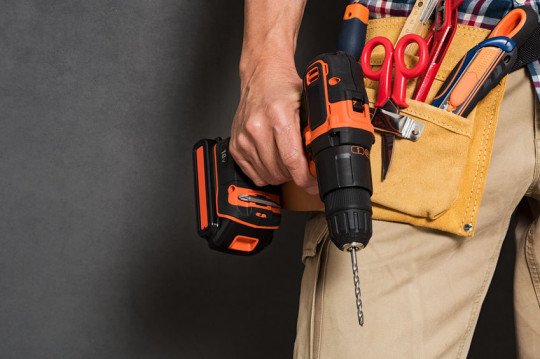 Binnen schrijnwerk, Buiten schrijnwerk, Isoleren van daken, Thermische isolatie voor daken, Akoestische isolatie voor daken, Gevelisolatie, Houtskeletbouw, Plaatsen van parket, Plaatsen van laminaat, Plaatsen van houten terrasvloer in Oostkamp, West-Vlaanderen