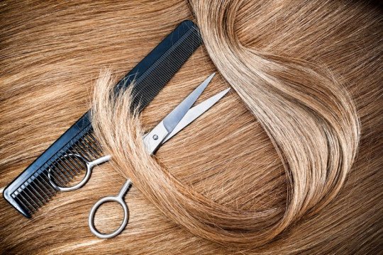 Kleuringen, Dameskapper, Herenkapper, Kinderkapper, Brushen, Borstelwerken, Hairfashion in Denderwindeke, Oost-Vlaanderen