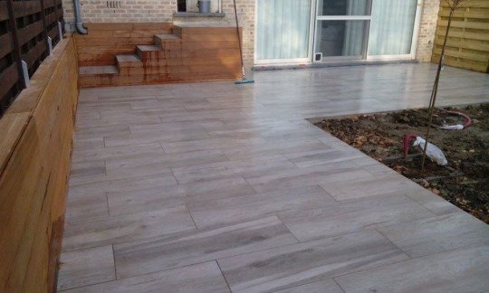 Tuinwerken, Tuinaannemer, Boomverzorging, Snoeien en vellen van bomen, Tuinafsluitingen plaatsen, Tuinomheiningen plaatsen, Hoveniersbedrijf, Aanleg van terrassen, Onderhoud gazon, Beplantingswerken in Willebroek, Antwerpen