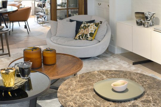 Interieurzaak, Woon meubels, Verkoop van tapijten, Ontwerp van interieur, Interieurdesign, Tapijten op maat, Verkoop van interieur, Salontafels, verkoop van zetels, Gordijnen op maat in Roeselare, West-Vlaanderen
