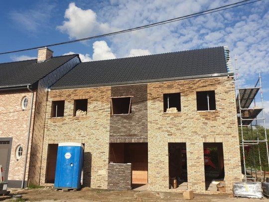 Algemene dakwerken, Gyprocwerken, Dakafwerking, Houten constructies, Tuinhuis plaatsen, Carports, Binnendeuren plaatsen, Binnenschrijnwerken, Buitenschrijnwerken, Plaatsen van parket en laminaat in Lievegem, Oost-Vlaanderen