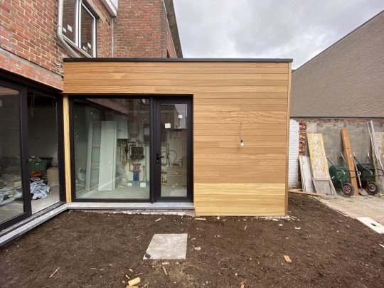 Houten gevelbekleding Torhout, West-Vlaanderen