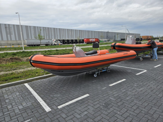 Verkoop van reddingsboten Roeselare, West-Vlaanderen